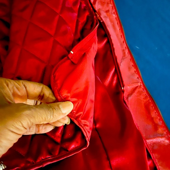 Women Leather Jacket with Removable Lining - Picture 5 of 16